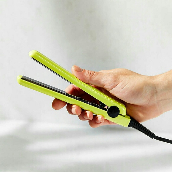 eva ny Accessories - 💚eva NY Mini Flat Iron
